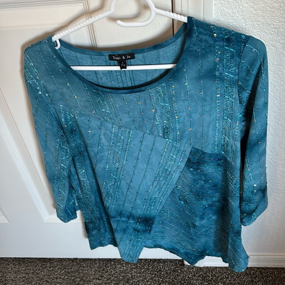Women’s blouse